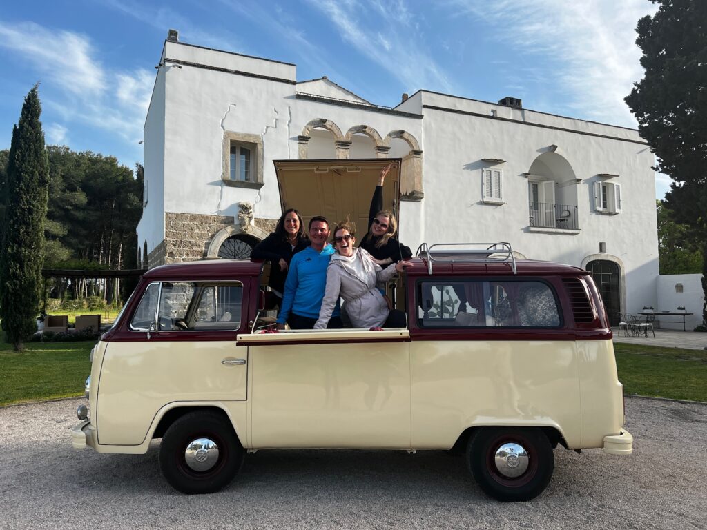 Vintage car tour through picturesque villages in Martina Franca and Monopoli."
